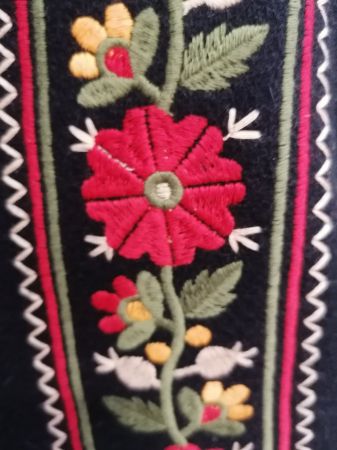 vesta (ilic)traditionala