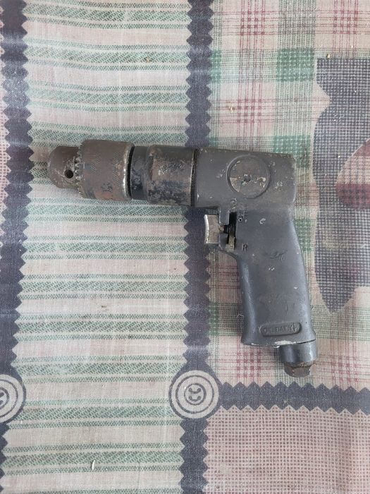 Дрель воздушный в хорошем состоянии.