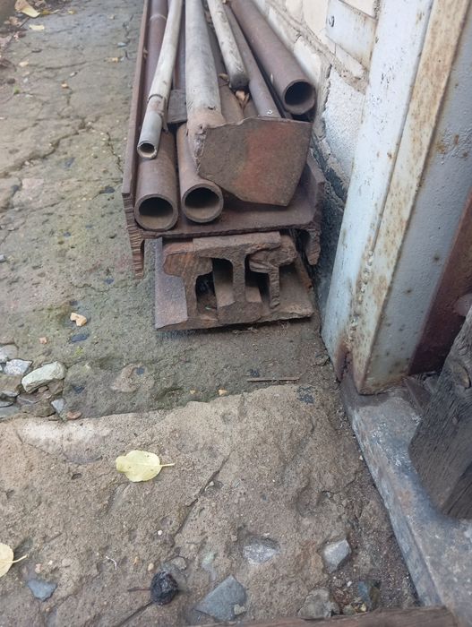 Продам деловой металл.