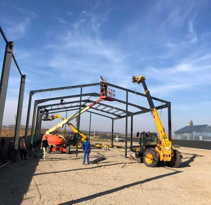 Vand hala metalica 10x30, structura metalica - panouri sandwich