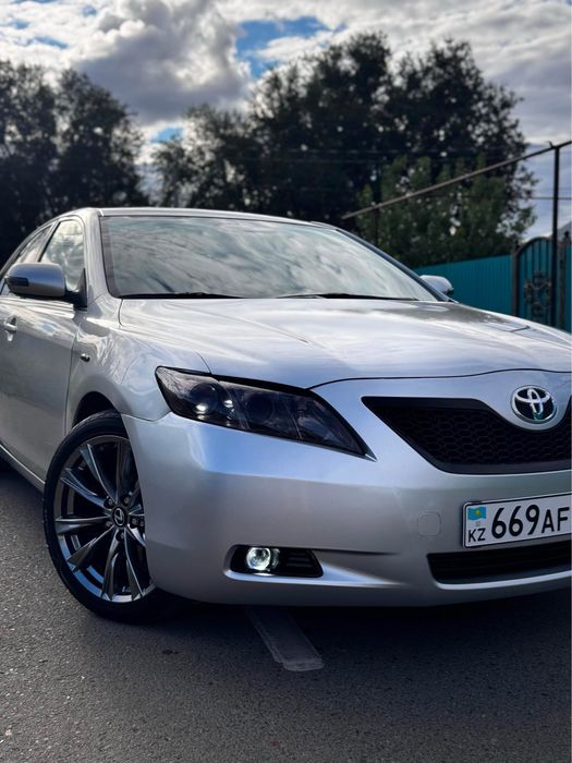 Продам Toyota Camry 40