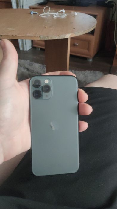 Продам  Айфон 11 про