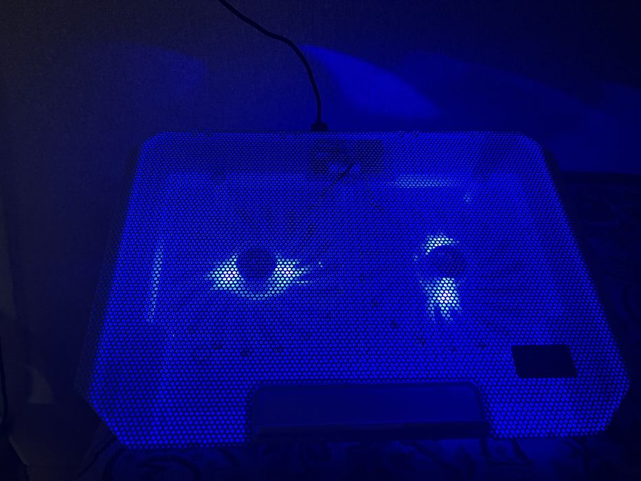 охлаждающая подставка для ноутбука