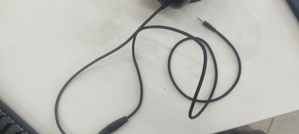 HyperX Cloud и Logitech G Pro X Superlight