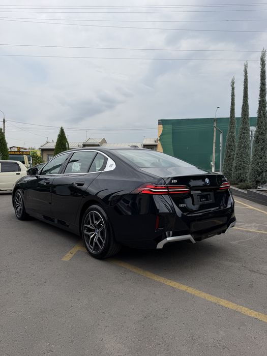BMW i5 e-Dreve 40L