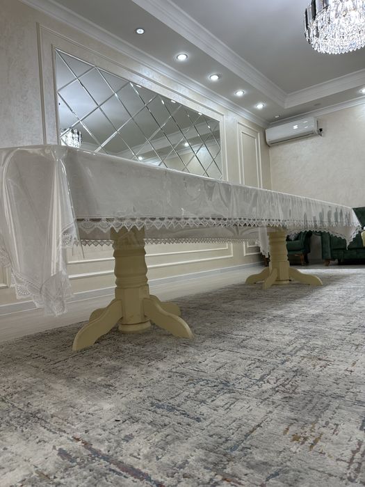 Стол для гостиной