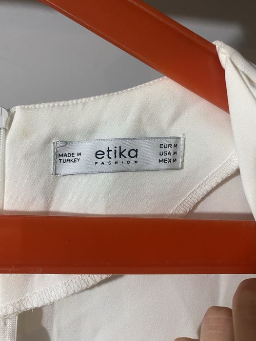 Продам платье белое