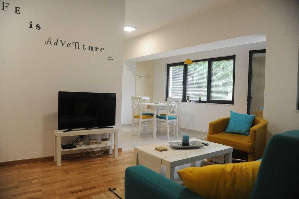 Дава се под наем Двустаен апартамент в София, Кръстова вада - 75 кв.м за 663 € - Снимка #1