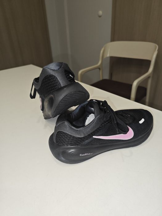 Nike stellar ride 35.5