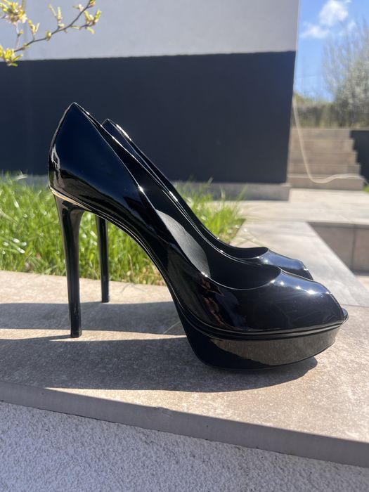 Pantofi Louis Vuitton