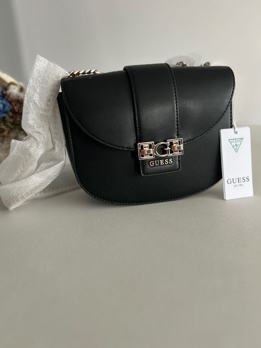 Guess нова оригинална чанта с дълга дръжка