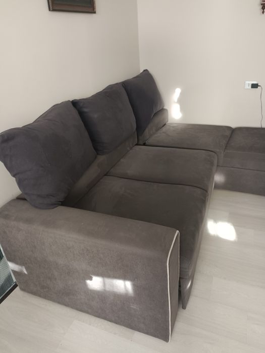 Срочно! Диван  очень хорошем состоянии.