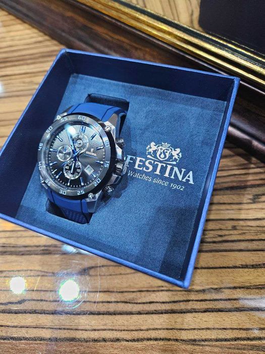 Супер часовник Festina , като нов !