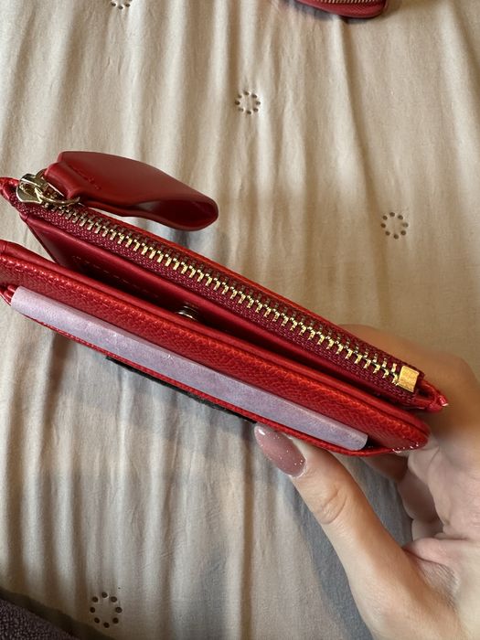 Дамско червено портмоне