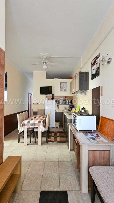 Търговско помещение в р-н „Стария възел“, Слънчев бряг