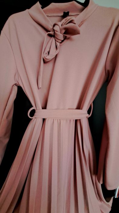 Rochie roz prăfuit – mărimea S