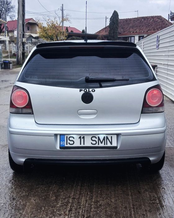 VOLKSWAGEN POLO 9N3 BLUEMOTION 1.4 TDI 80CP 2008
De mașină am av