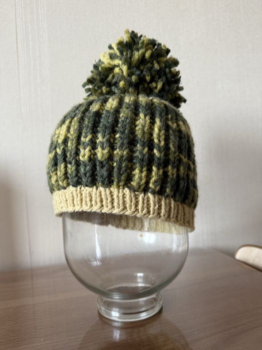 Вязаные шапки ручной работы