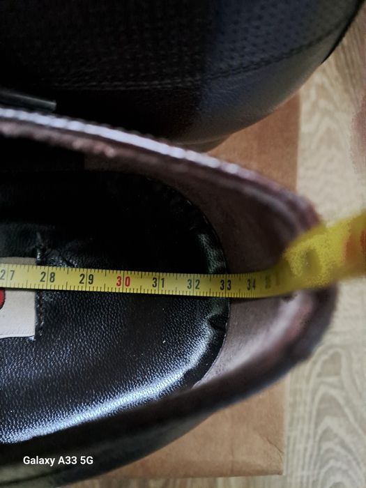 Vând pantofi Otter din piele naturală pentru bărbați. 
Marimea: 45.