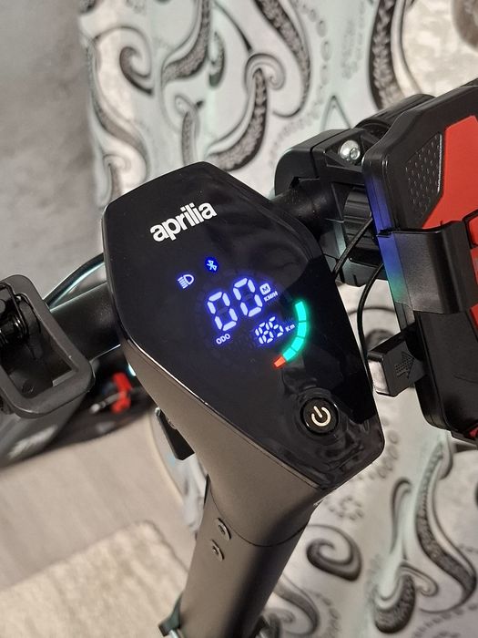 Trotineta electrica aprilia