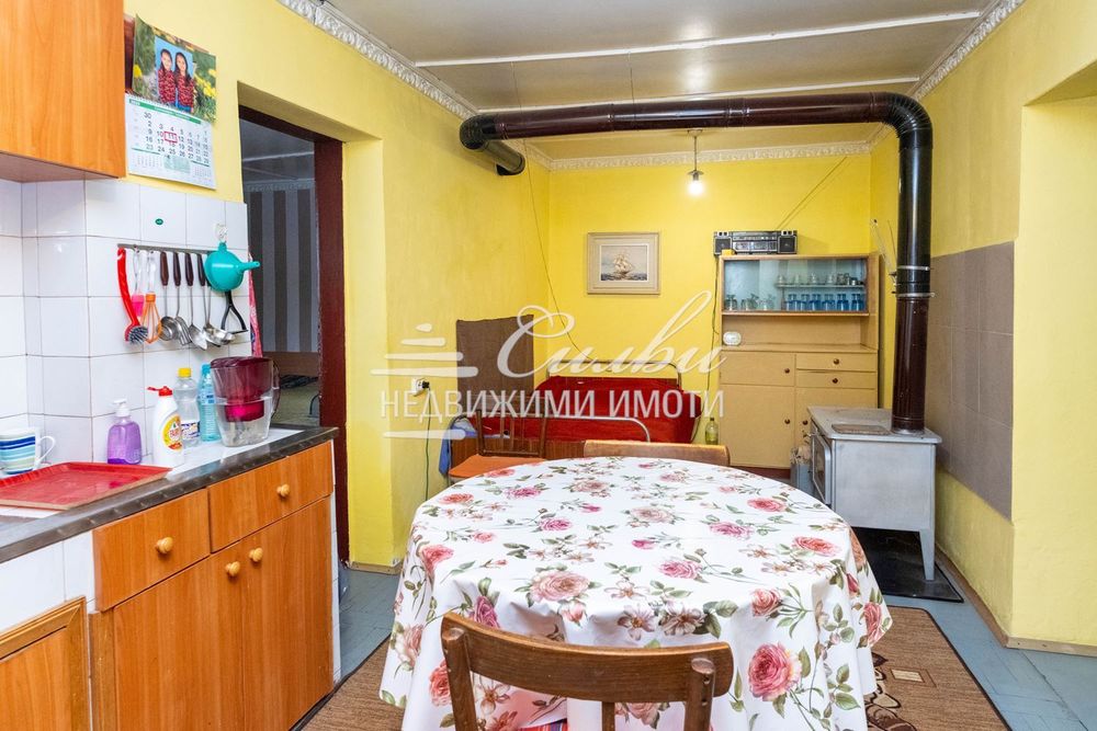 Продава се Къща в Шумен, Макак - 60 кв.м за 1241 €/кв.м - Снимка #2