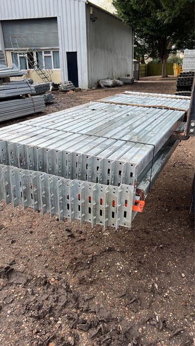 Rafturi metalice portapalet zincate