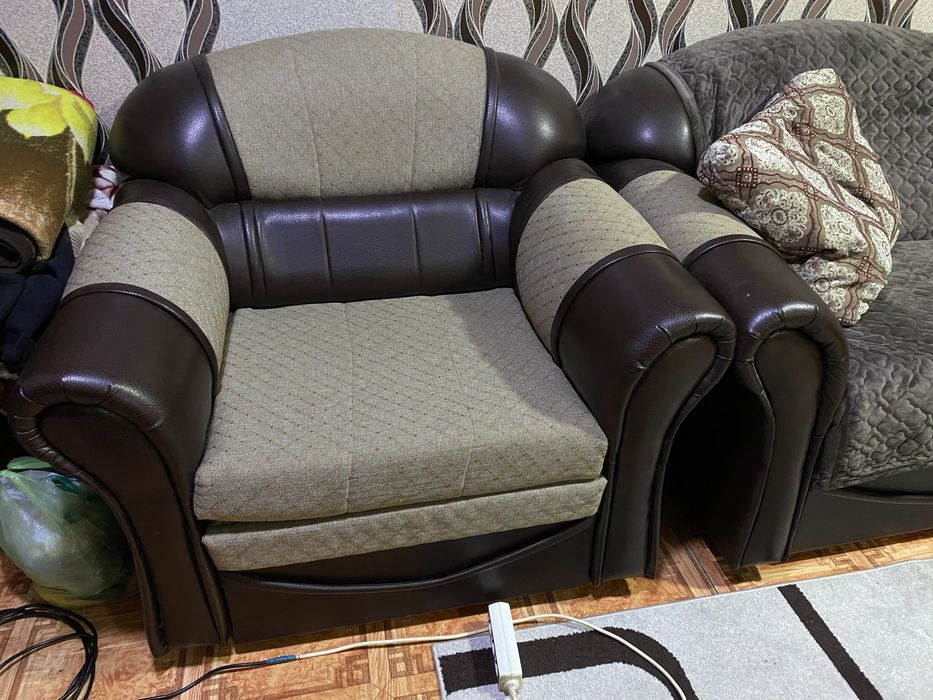 Угловой диван с креслом