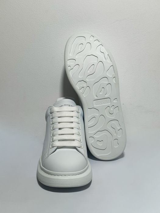 Alexander Mcqueen shock pink