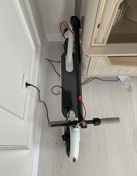 Электросамокат Xiaomi M365