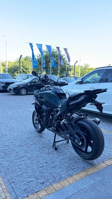 BMW S1000XR Sage Green 2026