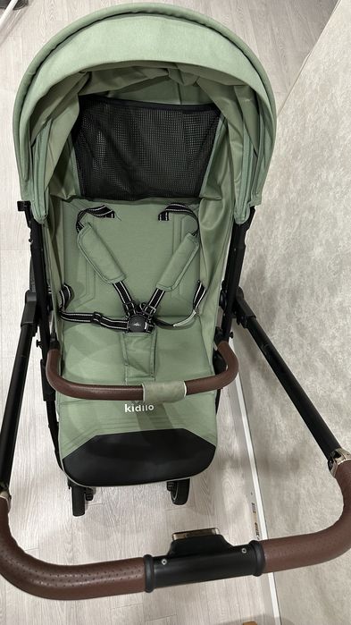 Продам прогулочную коляску Kidilo