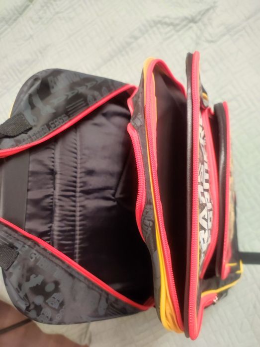 Продам рюкзак школьный