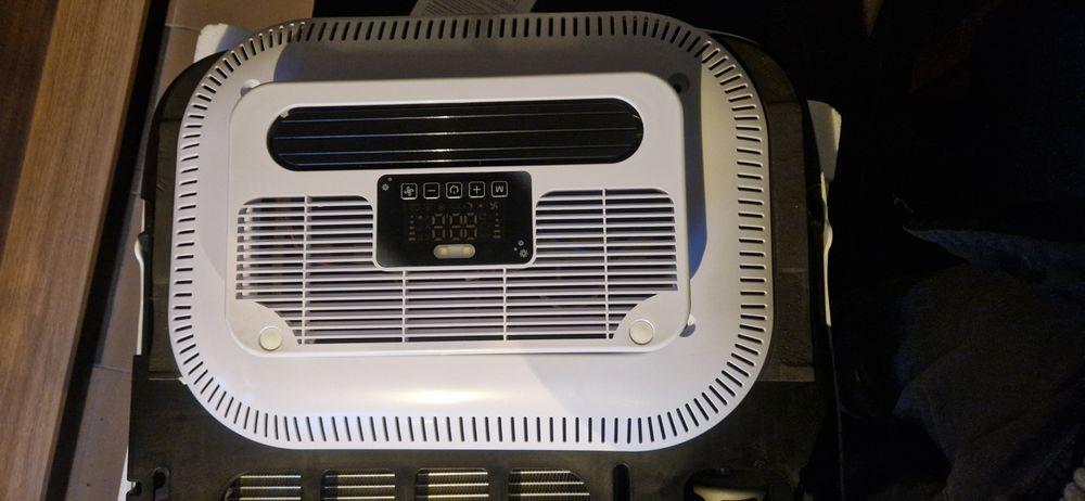Климатик 12v за таван ,каравана ,кемпер ,бус