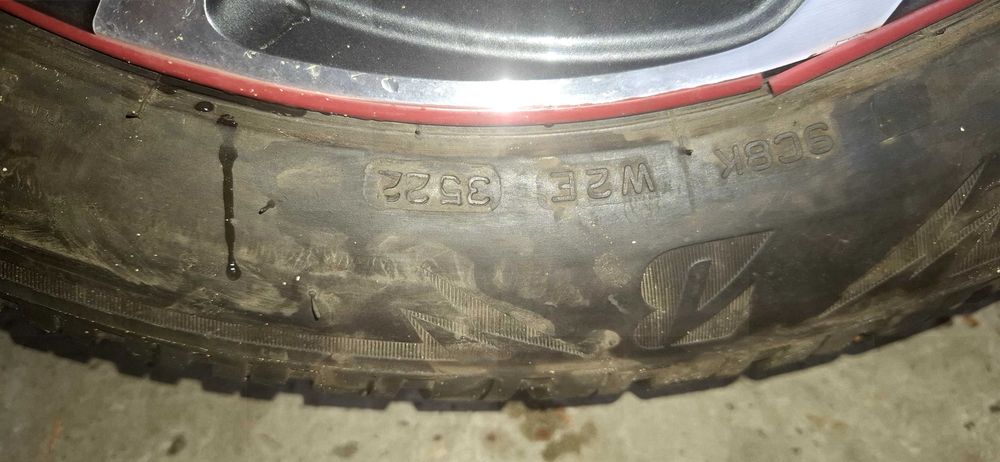 Оригинални Джанти със зимни гуми 205/55 R16 за,Хюндай 5х114.3 6.5j.цент.отвор 67.1 ет 50 с профил на гумите 10мм