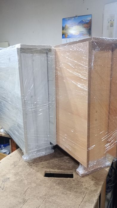 Masă pliantă , 8 persoane nouă diferite nuanțe.