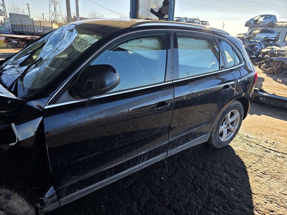 Dezmembram Audi Q5 Manual 4x4 2.0tdi CAGA