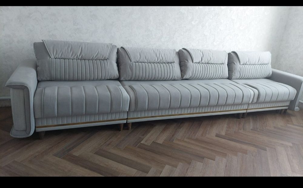 Продам диван в зал 4м