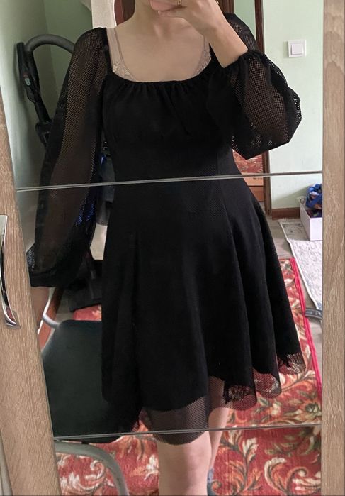 Короткое черное мини платье