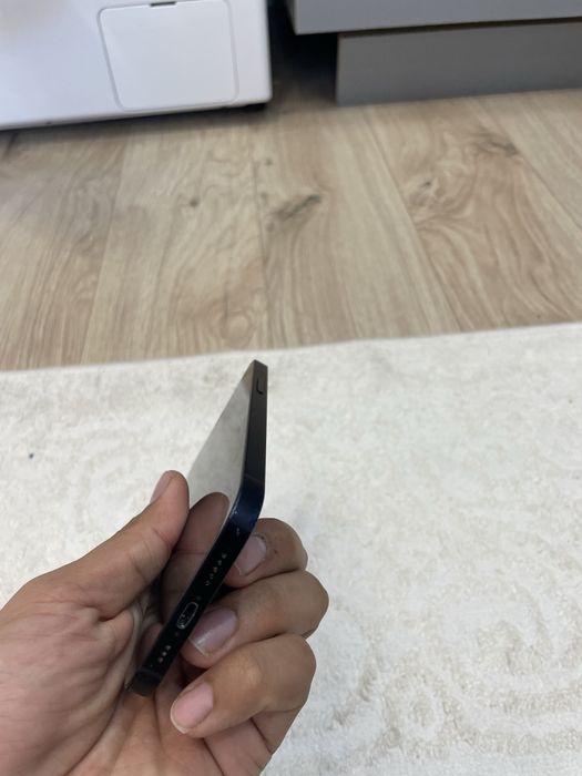 Обменяю 2 iPhone 12 — 64 GB / 128 GB