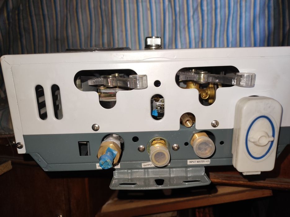 Газовый водонагреватель