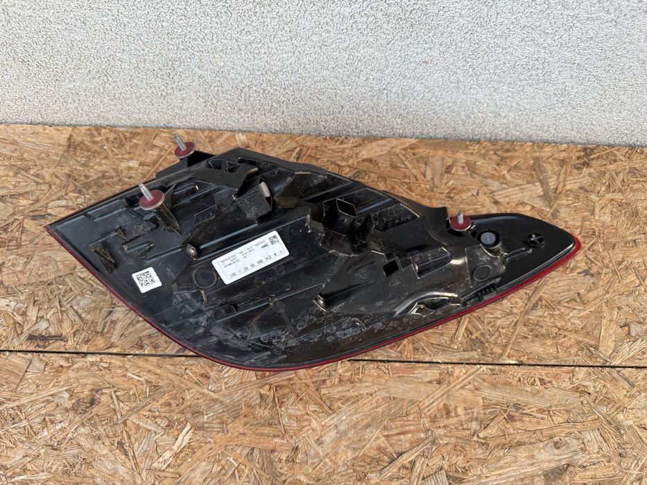 Stop tripla lampa stanga aripa caroserie Mercedes E Class W214 LED