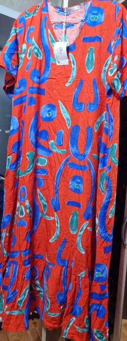 Продам женское  платья