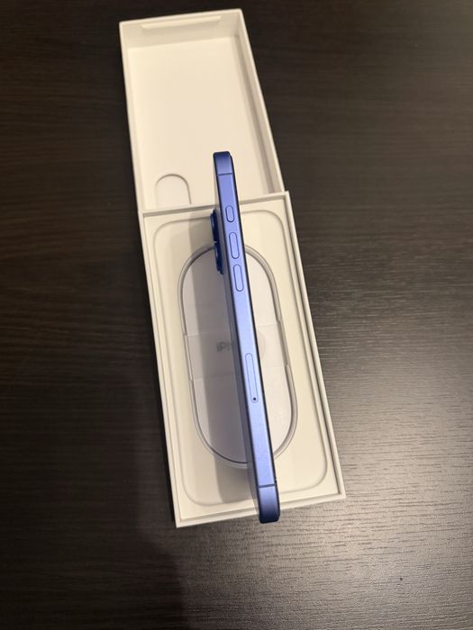 Iphone 16 plus 126 GB Ultramarine