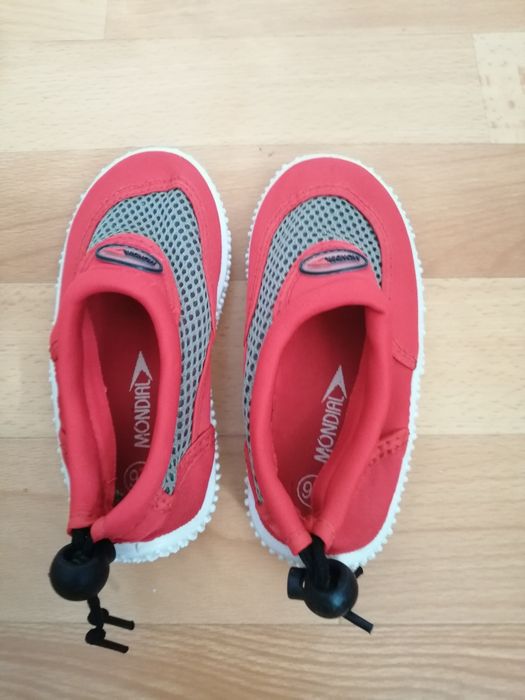 Продам обувь для купания на море