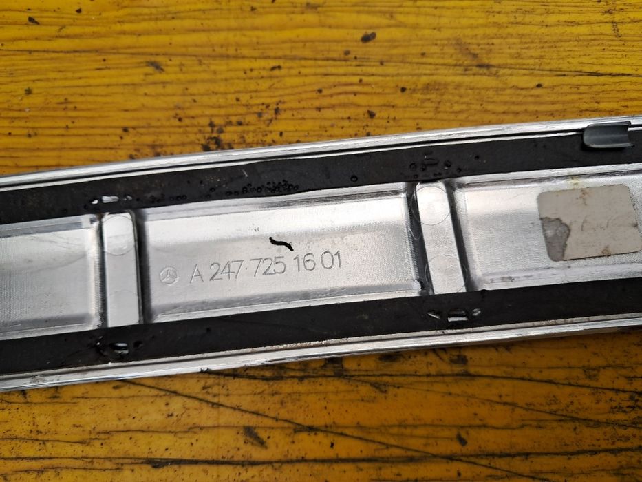 Лайсна багажник мерцедес  Mercedes A156 Gla  A247 Gla