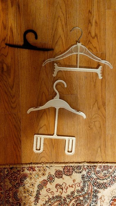 Вешалки детские продаю