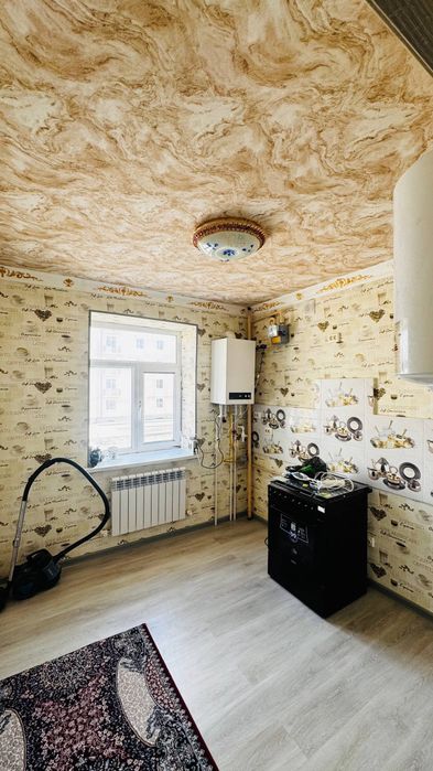 Kvartira sotiladi. Ichida yashalmagan yangi.