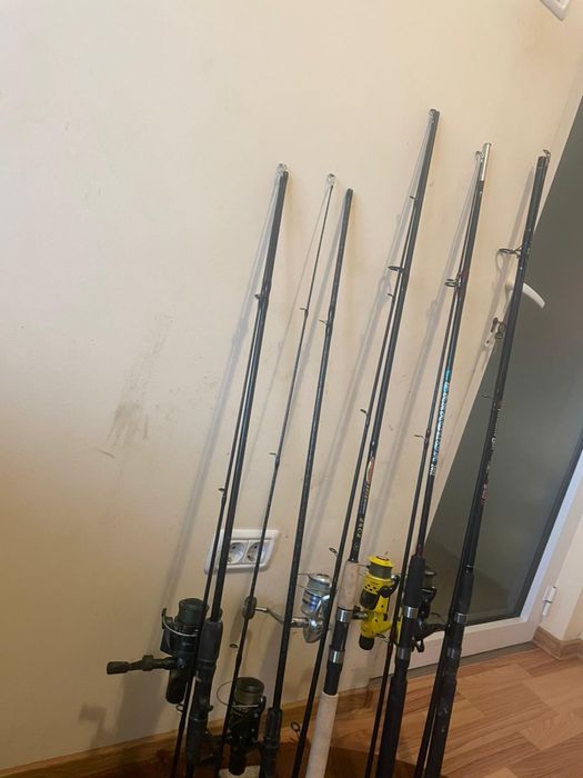 Se vand 5 lansete echipate cu fir textil au