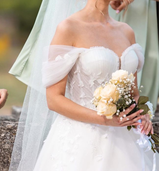 Чисто Нова булчинска рокля