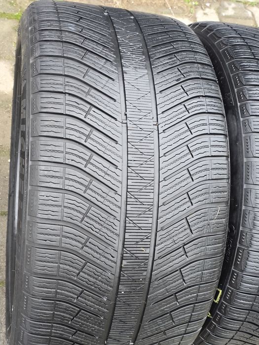 305 35 21 Michelin